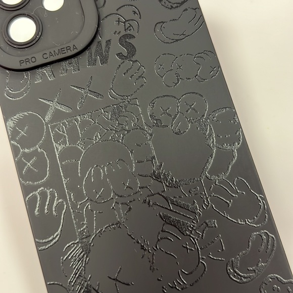 iPhone 12/12 Pro Case - Picture 3 of 4